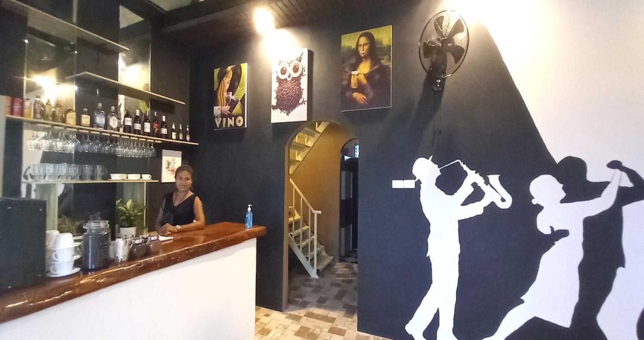 Bua Daeng Homestay Resort Kumphawapi Zewnętrze zdjęcie