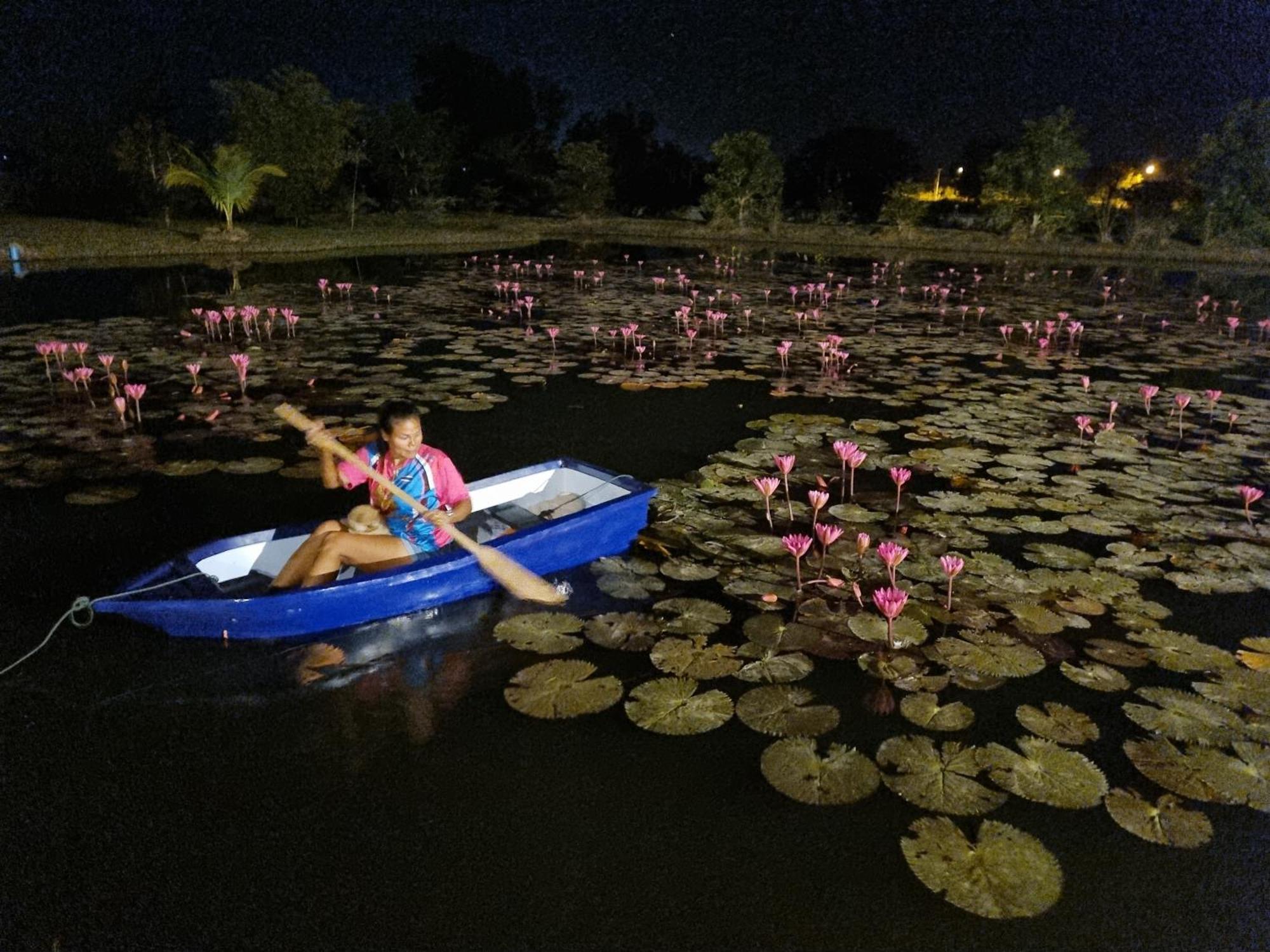 Bua Daeng Homestay Resort Kumphawapi Zewnętrze zdjęcie