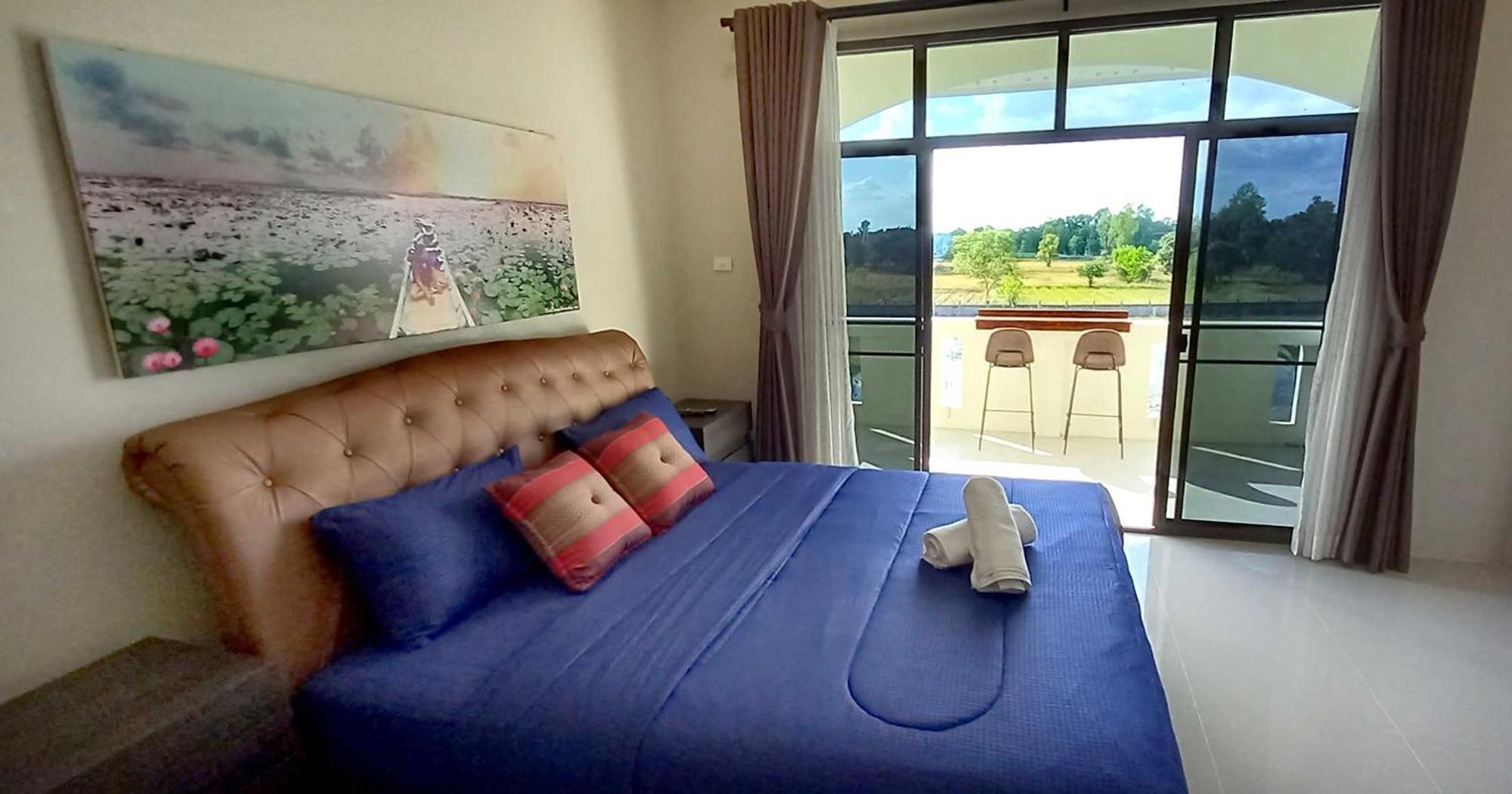 Bua Daeng Homestay Resort Kumphawapi Zewnętrze zdjęcie