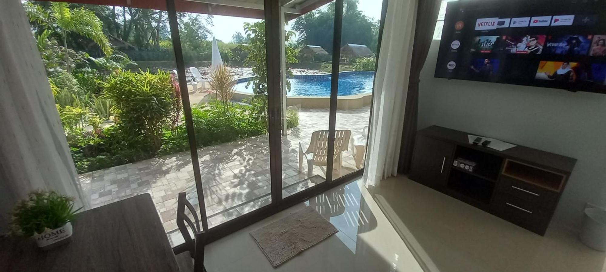 Bua Daeng Homestay Resort Kumphawapi Zewnętrze zdjęcie
