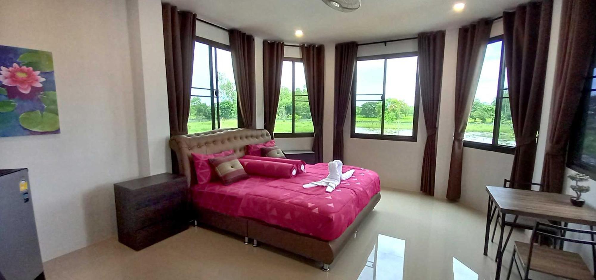 Bua Daeng Homestay Resort Kumphawapi Zewnętrze zdjęcie